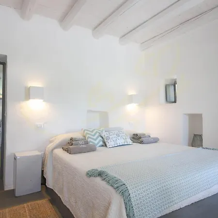 Holiday home Td Trulli Del Podere Trulli With Pool & Scenic View *