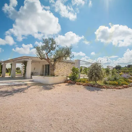 Holiday home Td Trulli Del Podere Trulli With Pool & Scenic View